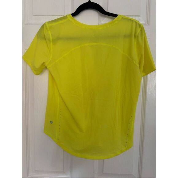 Lululemon athletic top sz small electric - Picture 2 of 2